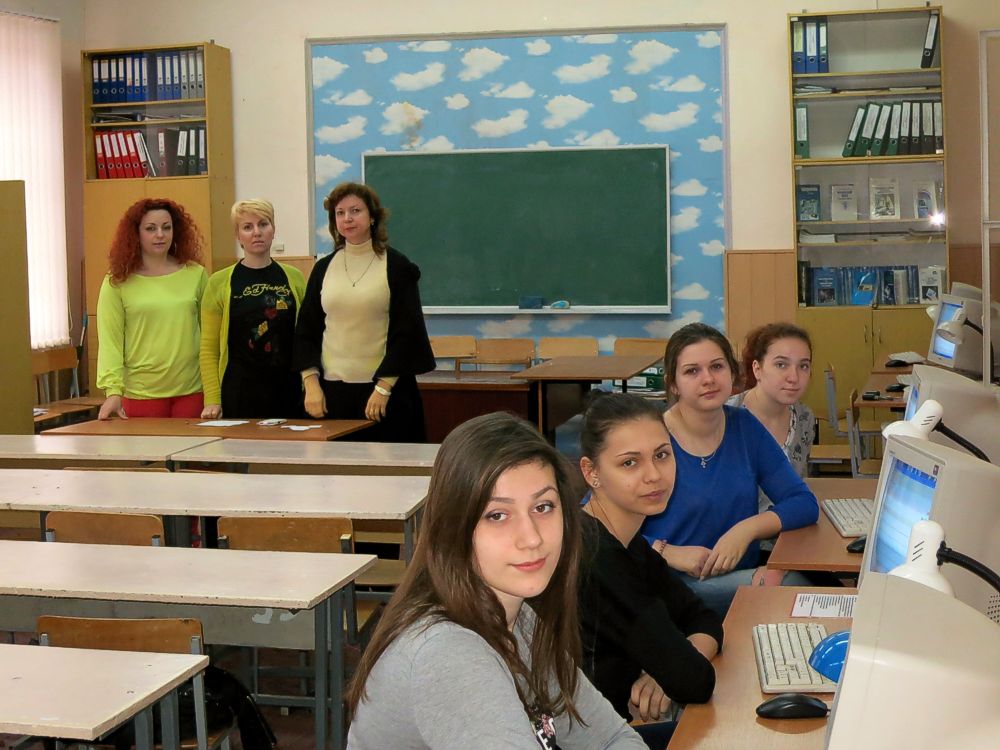Фляжки для алкоголя, подарочные фляжки, металлические фляжки Уральская красавица в финале конкурса «Королева Рунета